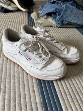 White Reebok Classic Shoes size 9.5 W